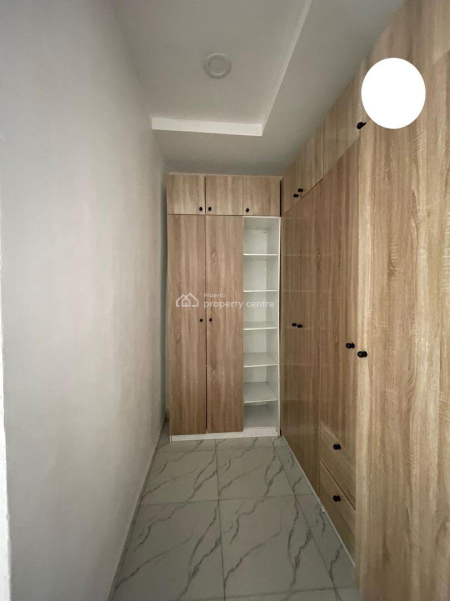 Well Maintained 4 Bedroom Terrace Serviced, Orchid Road, Lekki, Lagos, House for Rent