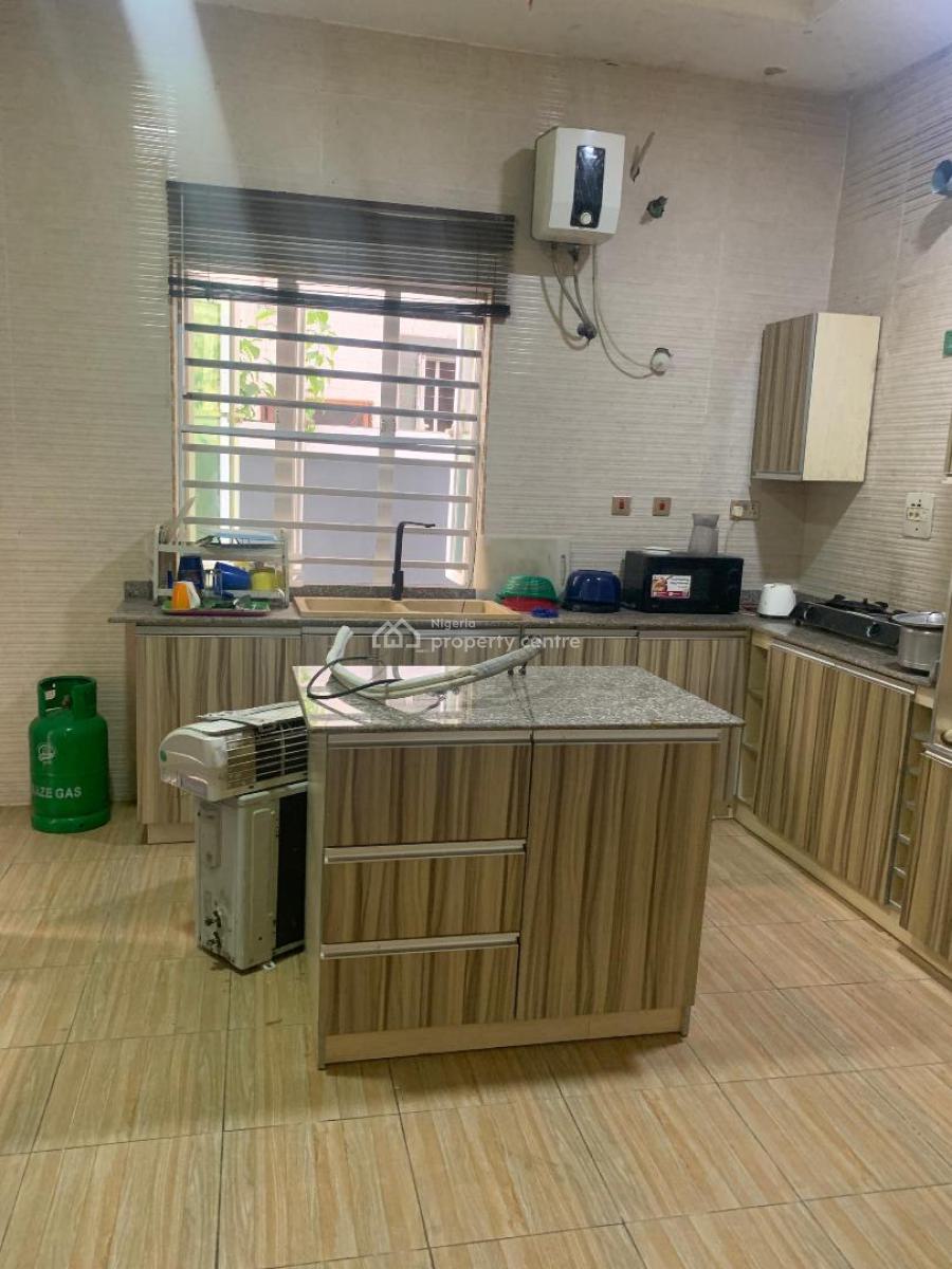 Well Renovated 4 Bedroom Duplex with Bq, Ikota Villa, Lekki, Lagos, Semi-detached Duplex for Rent