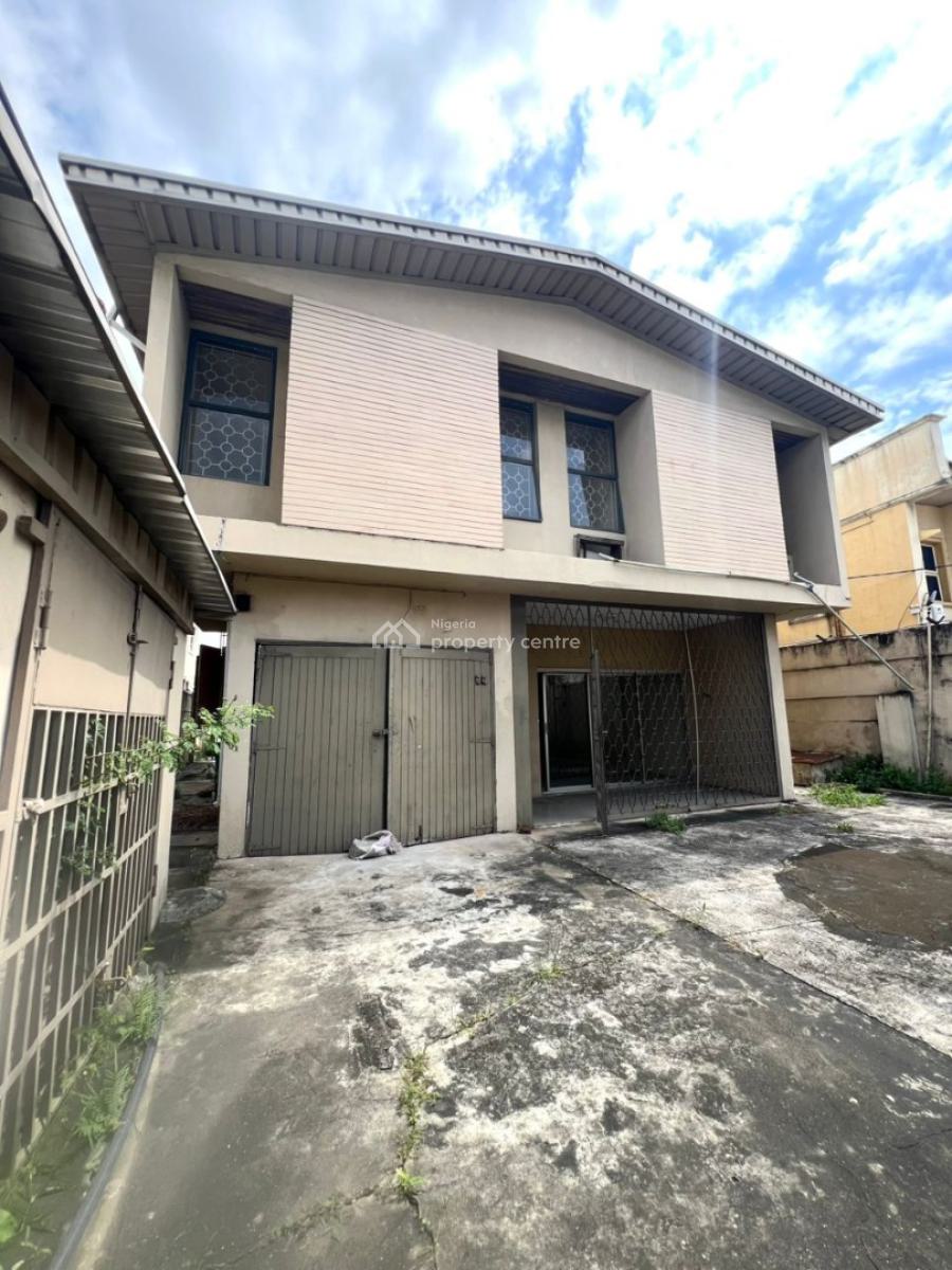 Classic 4 Bedroom Fully Detached Duplex with 3bqs in a Secure Estate, Ikoyi, Lagos, Detached Duplex for Rent