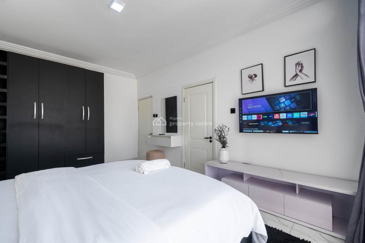 Waterfront 4 Bedroom Apartment with Top Notch Amenities Available., Lekki Phase 1, Lekki, Lagos, House Short Let