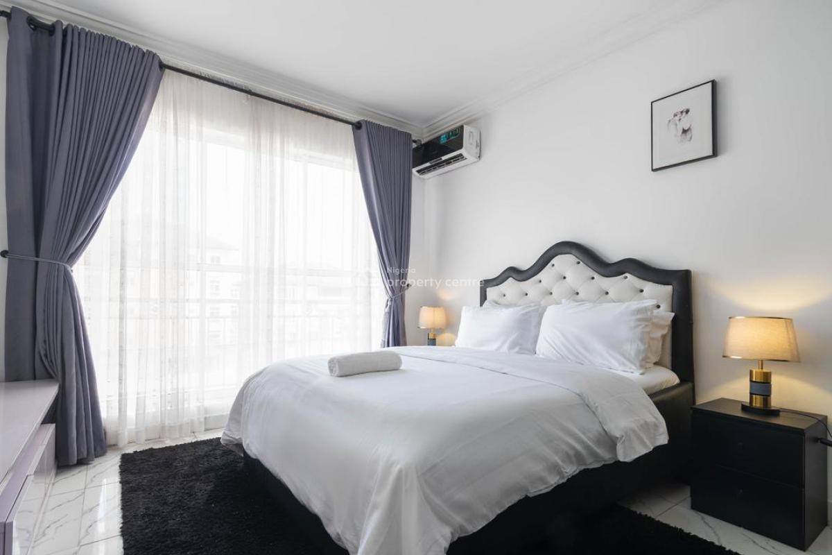 Waterfront 4 Bedroom Apartment with Top Notch Amenities Available., Lekki Phase 1, Lekki, Lagos, House Short Let