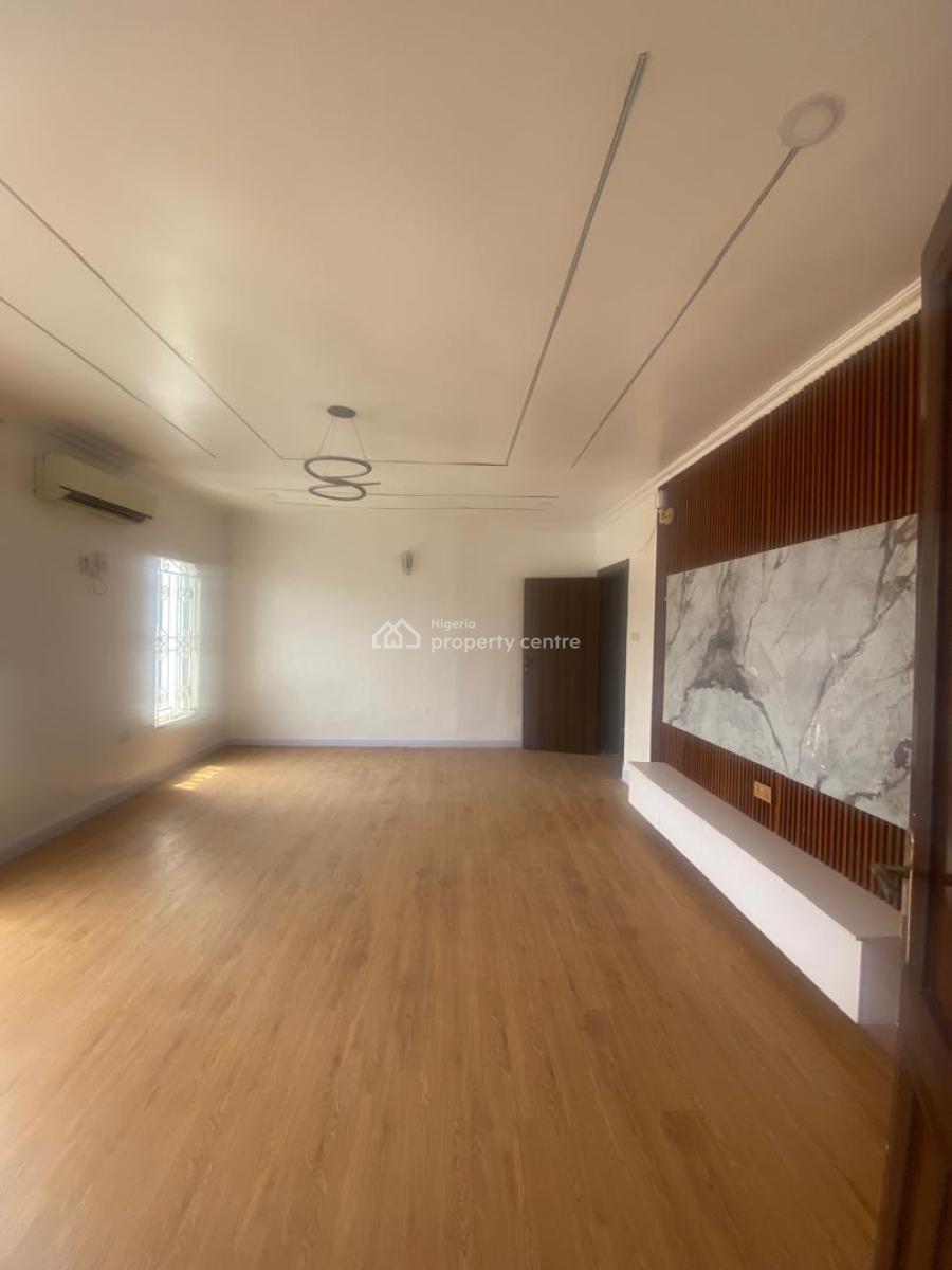 2bedroom Standard Luxury Apartment on Admiralty, Lekki Phase 1, Lekki, Lagos, Flat / Apartment for Rent