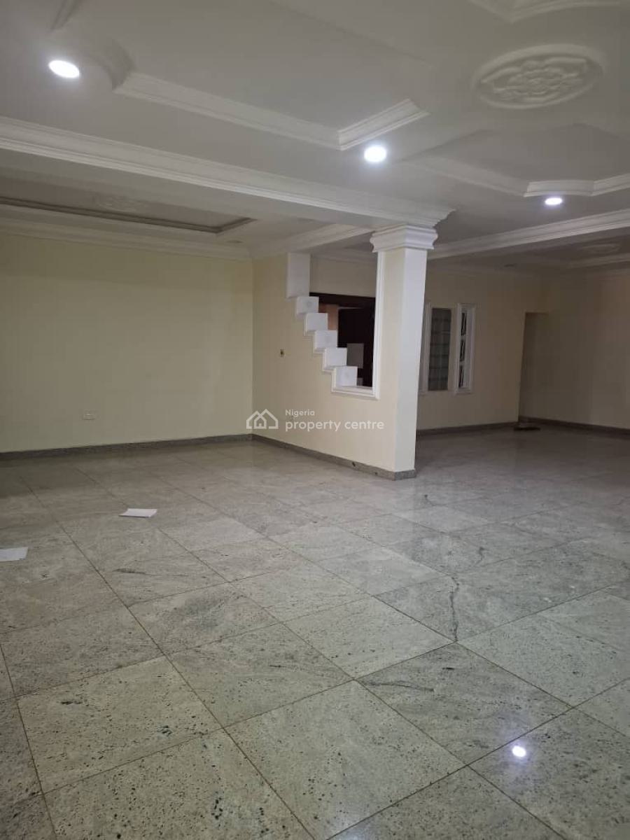 Luxury 3 Bedroom Apartment with a Bq, Guzape District, Abuja, Flat / Apartment for Rent