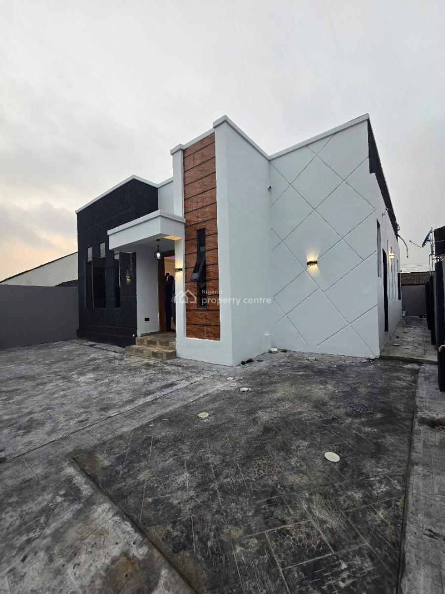 3bedroom Luxury Bedroom, Abraham Adesanya Estate, Ajah, Lagos, Detached Bungalow for Sale
