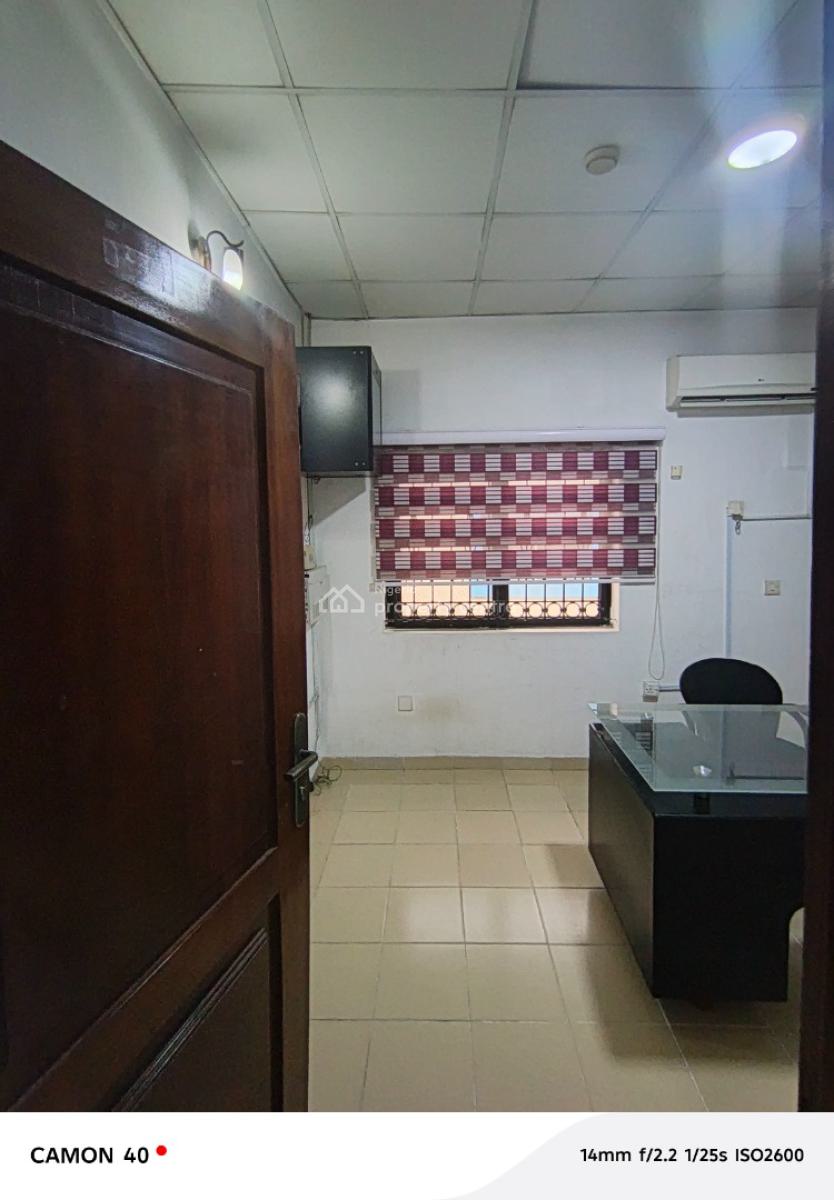 2 Rooms Corporate Office Spaces, Ikota Villa Estate, Lekki, Lagos, Office Space for Rent