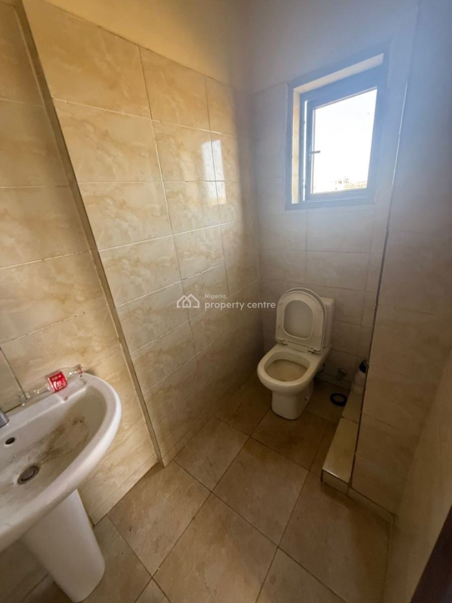 Well Spacious Single Room Upstairs Harris Drive, Vgc Harris Drive, Lekki, Lagos, Flat / Apartment for Rent