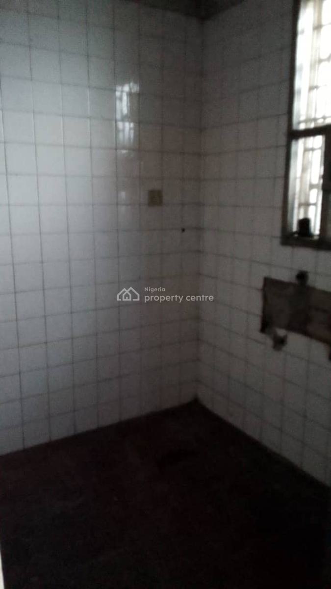 Decent 5 Bedroom Semi Detached Duplex., Off Adegoke, Surulere, Lagos, Semi-detached Duplex for Sale