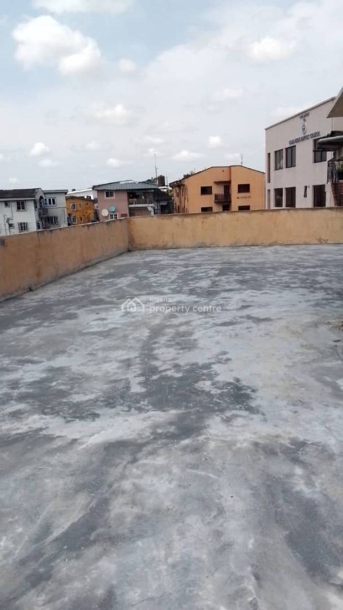 Decent 5 Bedroom Semi Detached Duplex., Off Adegoke, Surulere, Lagos, Semi-detached Duplex for Sale