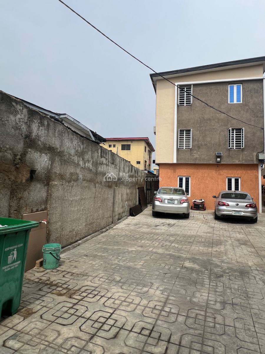 Furnished Studio Apartment in a Mini Estate, 8 Lawal Street, Jibowu, Yaba, Lagos, Self Contain (single Rooms) for Rent