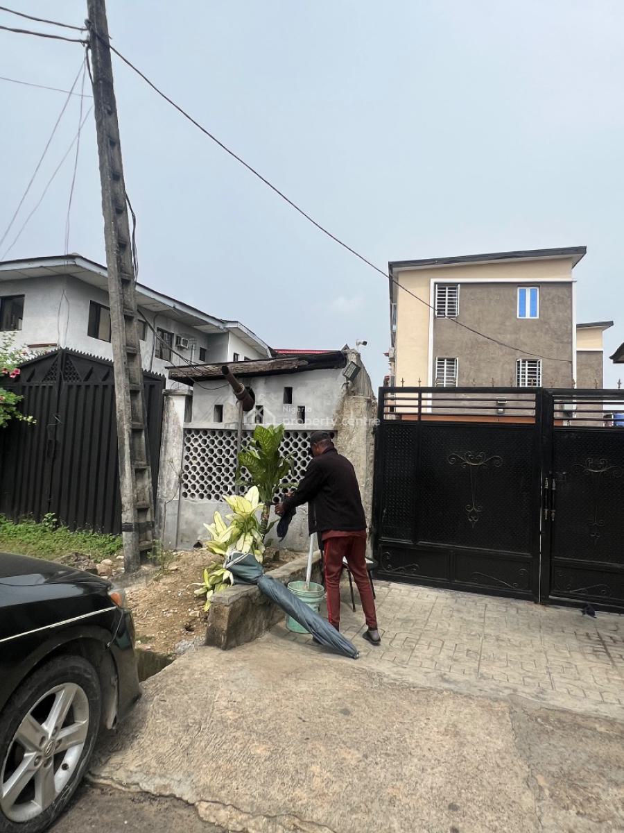 Furnished Studio Apartment in a Mini Estate, 8 Lawal Street, Jibowu, Yaba, Lagos, Self Contain (single Rooms) for Rent