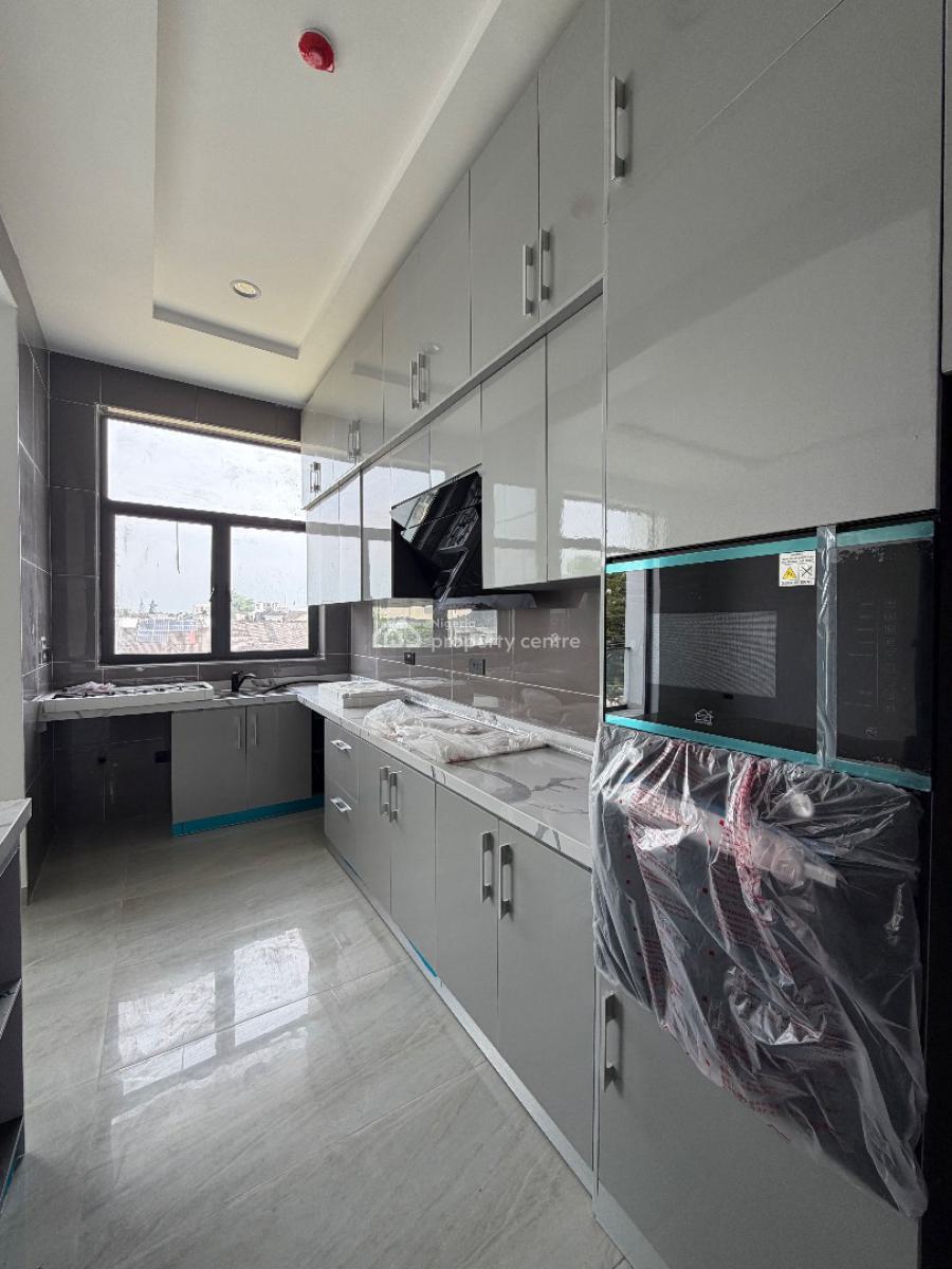 This  Beautiful  2 Bedroom Apartment Is Available, Lekki Phase 1, Lekki, Lagos, Flat / Apartment for Rent