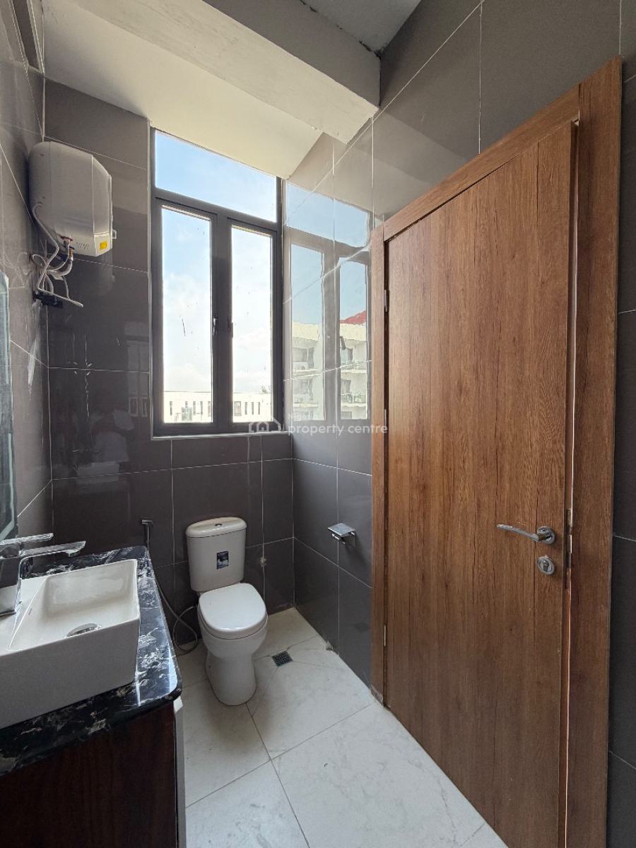 This  Beautiful  2 Bedroom Apartment Is Available, Lekki Phase 1, Lekki, Lagos, Flat / Apartment for Rent