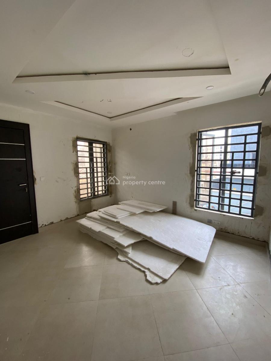 Lovely 4 Bedroom Apartment Bedroom with Private Cinema and Bq, Lekki Phase 1, Lekki, Lagos, Flat / Apartment for Sale