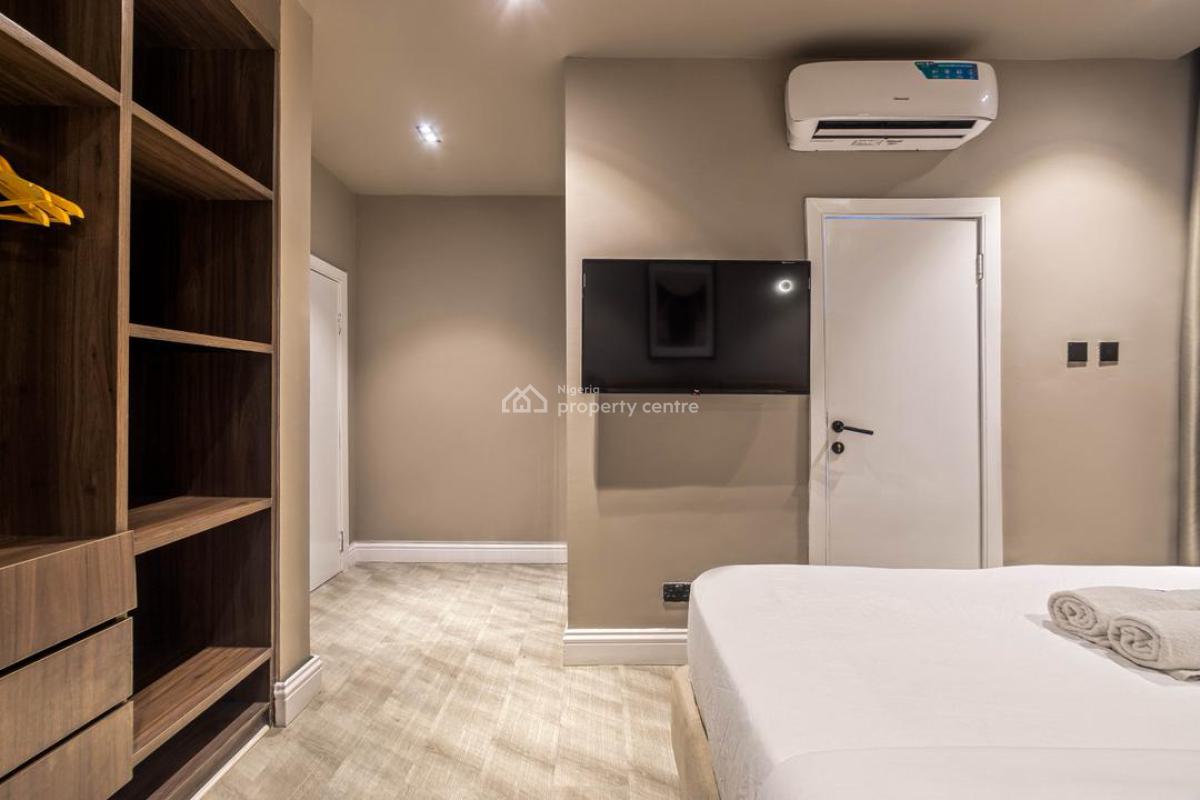 Stunning 3 Bedroom Apartment W/pool,balconies and More, Cooper Road, Ikoyi, Lagos, Flat / Apartment Short Let