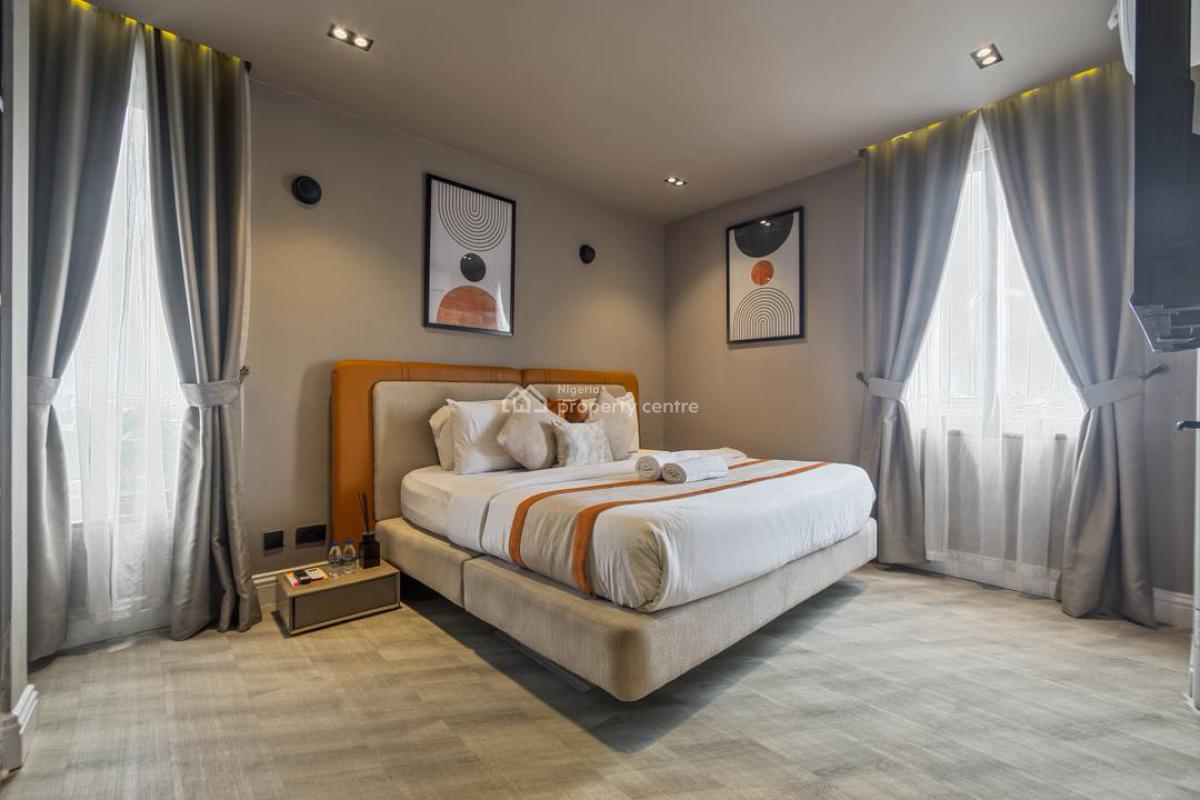 Stunning 3 Bedroom Apartment W/pool,balconies and More, Cooper Road, Ikoyi, Lagos, Flat / Apartment Short Let