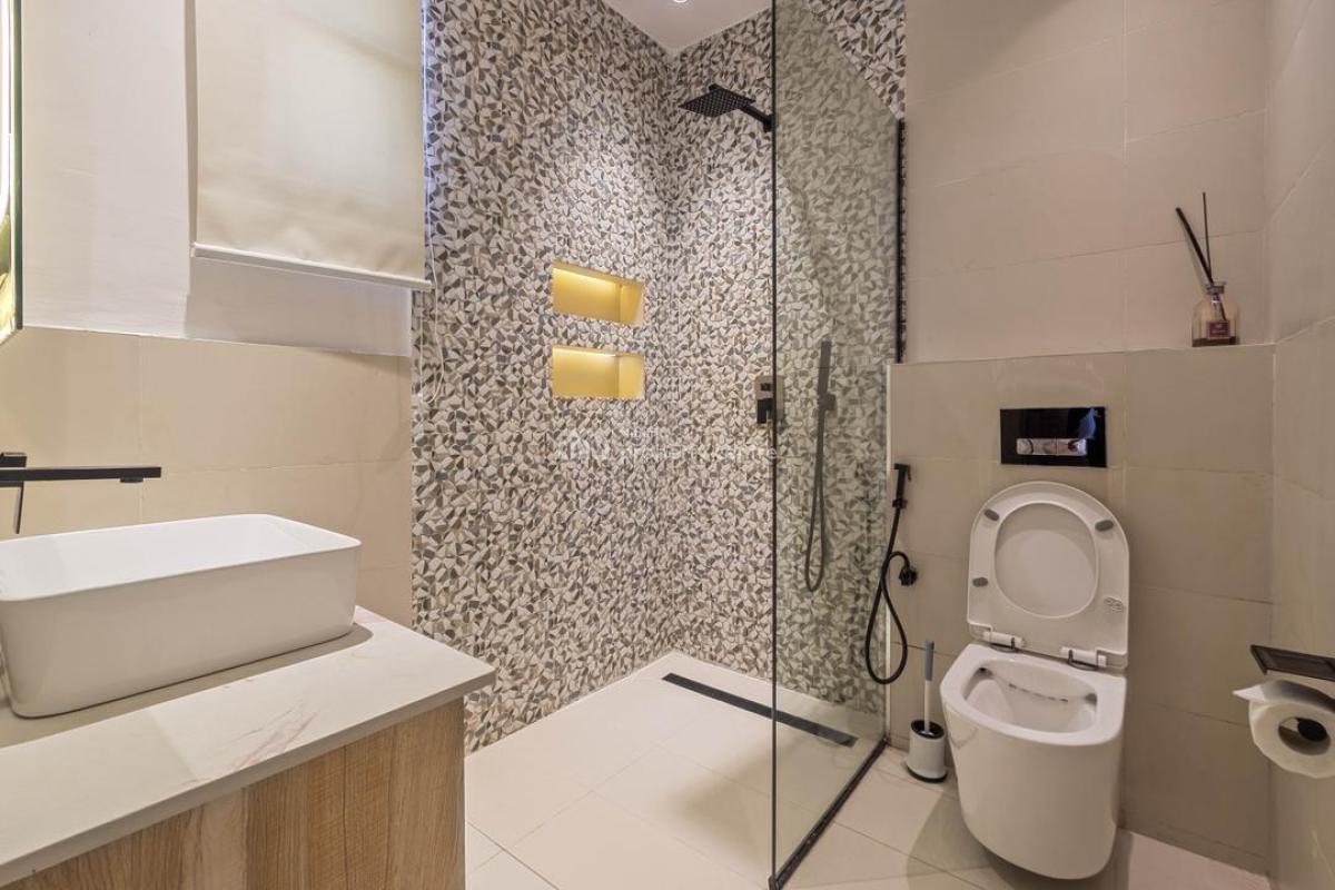 Stunning 3 Bedroom Apartment W/pool,balconies and More, Cooper Road, Ikoyi, Lagos, Flat / Apartment Short Let