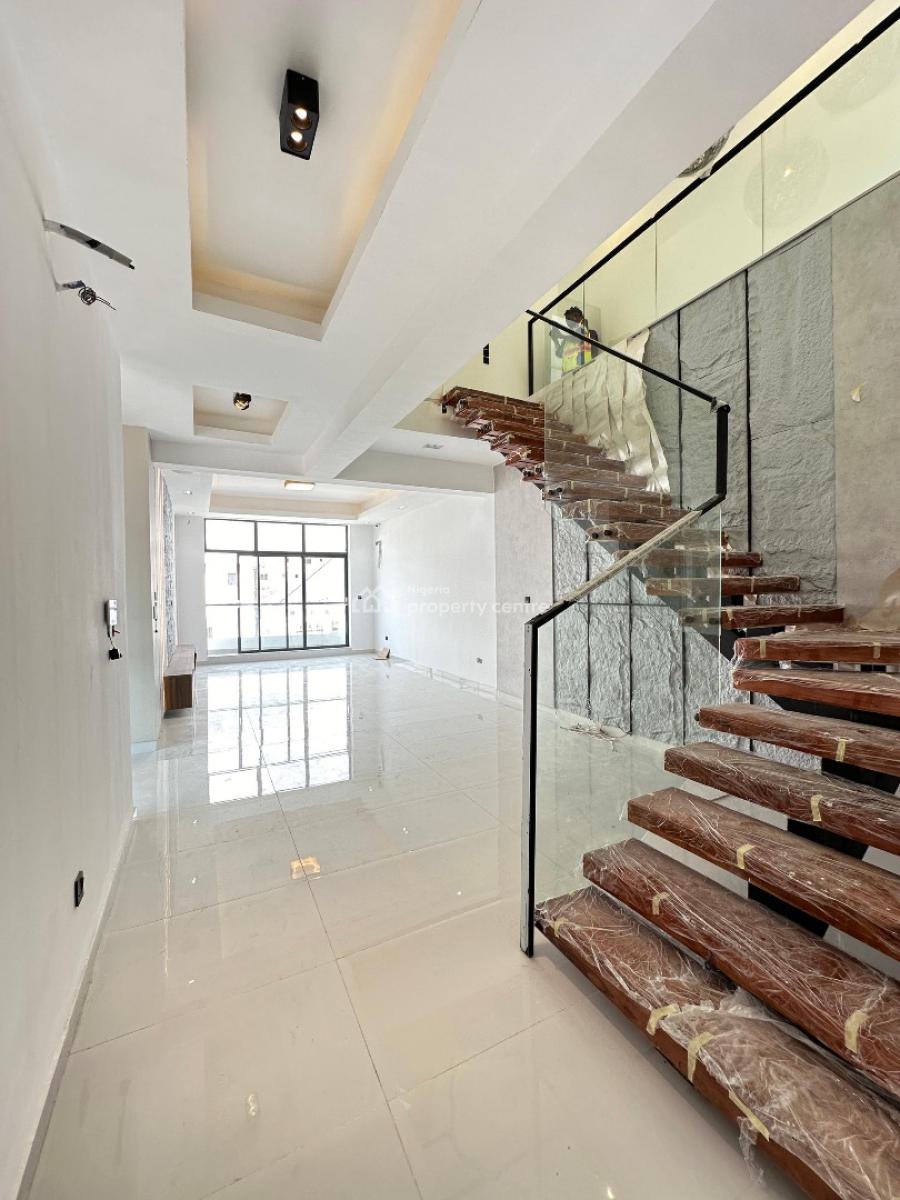 4 Bedroom Maisonette with Bq, Communal Pool and Gym., Lekki Phase 1, Lekki, Lagos, Flat / Apartment for Sale