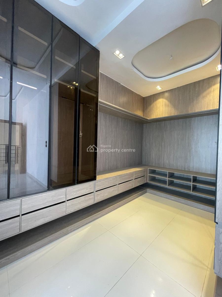 4 Bedroom Maisonette with Bq, Communal Pool and Gym., Lekki Phase 1, Lekki, Lagos, Flat / Apartment for Sale