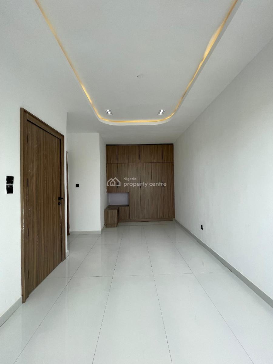 4 Bedroom Maisonette with Bq, Communal Pool and Gym., Lekki Phase 1, Lekki, Lagos, Flat / Apartment for Sale