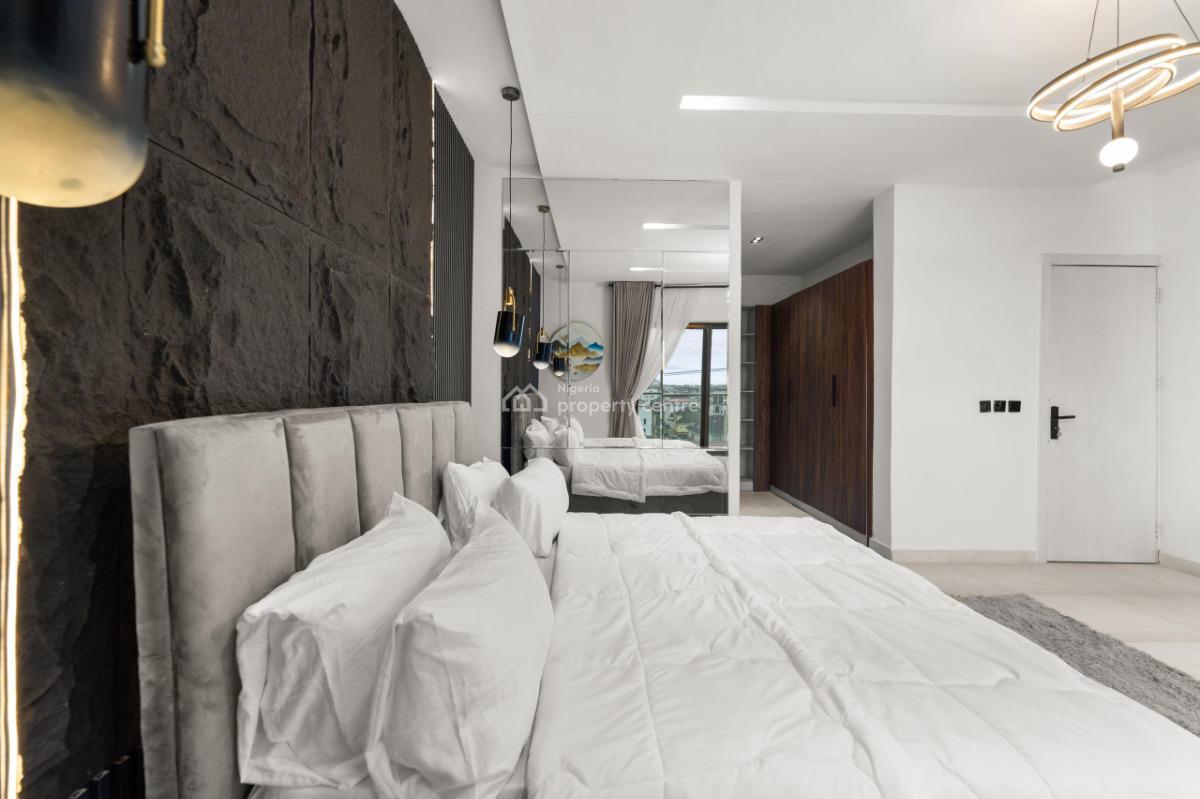 Grandiose 3 Bedroom Apartment W/shades of Deluxe Living, Lekki Phase 1, Lekki, Lagos, Flat / Apartment Short Let