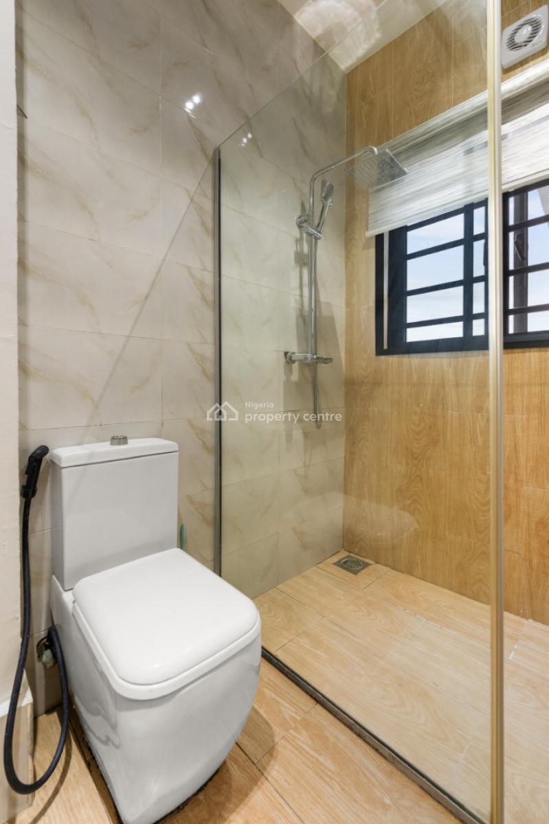 Grandiose 3 Bedroom Apartment W/shades of Deluxe Living, Lekki Phase 1, Lekki, Lagos, Flat / Apartment Short Let