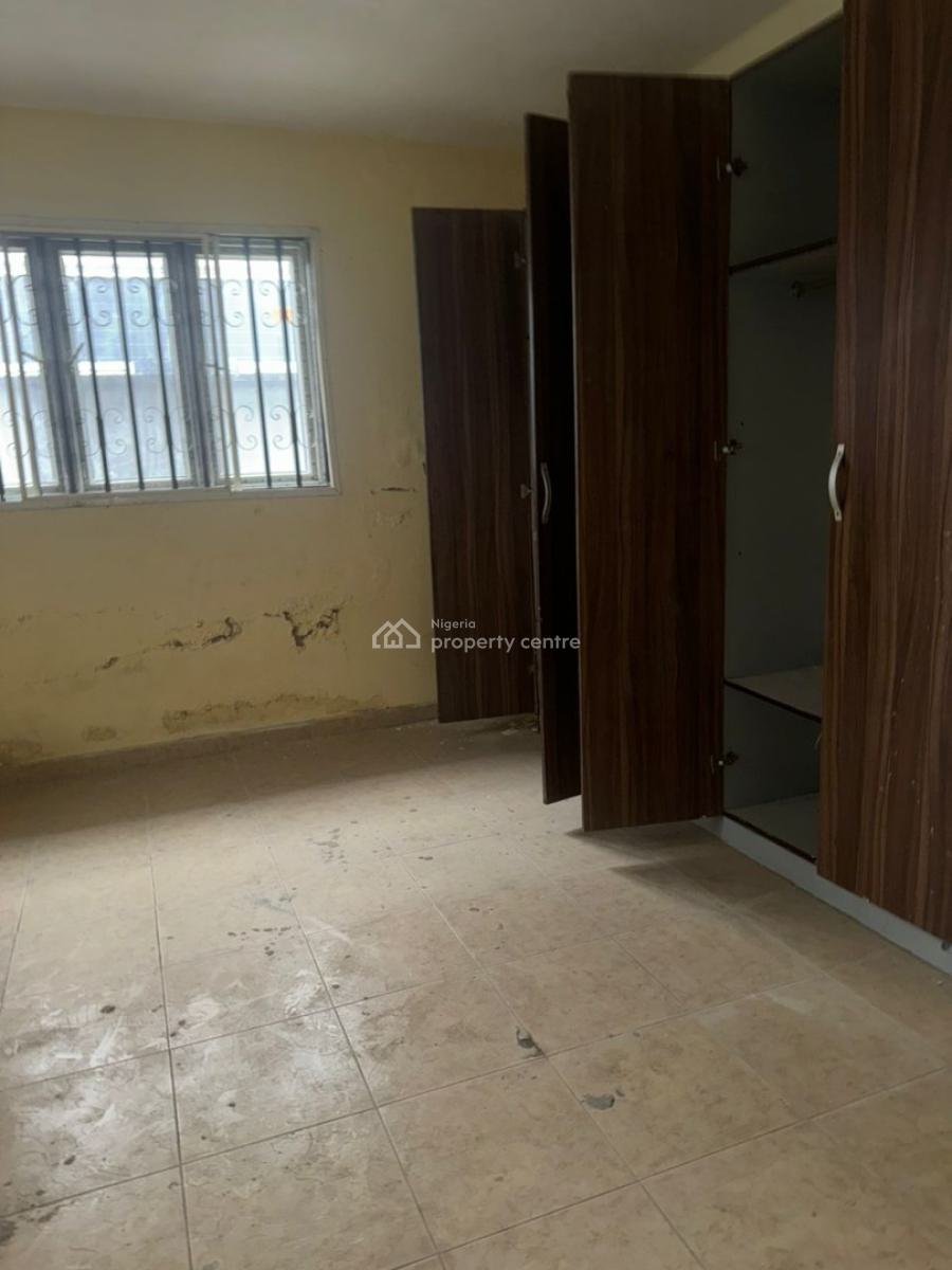 Spacious 3 Bedroom Flat in Serene and Secured Location, Chevron Drive, Lekki, Lekki, Lagos, Flat / Apartment for Rent