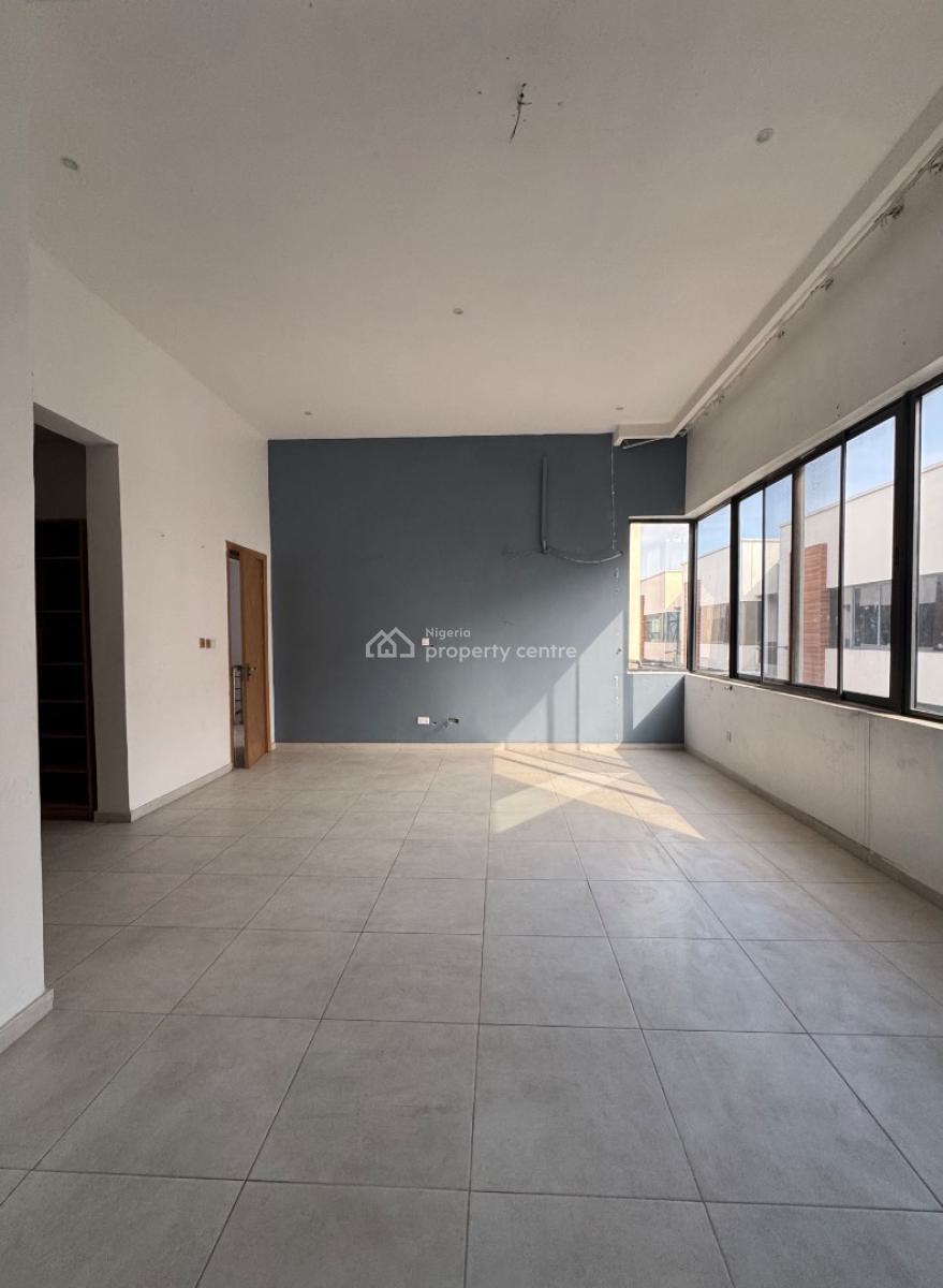 𝐌𝐀𝐈𝐍𝐓𝐀𝐈𝐍𝐄𝐃 4 𝐁𝐄𝐃𝐑𝐎𝐎𝐌 𝐓𝐄𝐑𝐑𝐀𝐂𝐄 𝐃𝐔𝐏𝐋𝐄𝐗, Osapa, Lekki, Osapa, Lekki, Lagos, Terraced Duplex for Rent