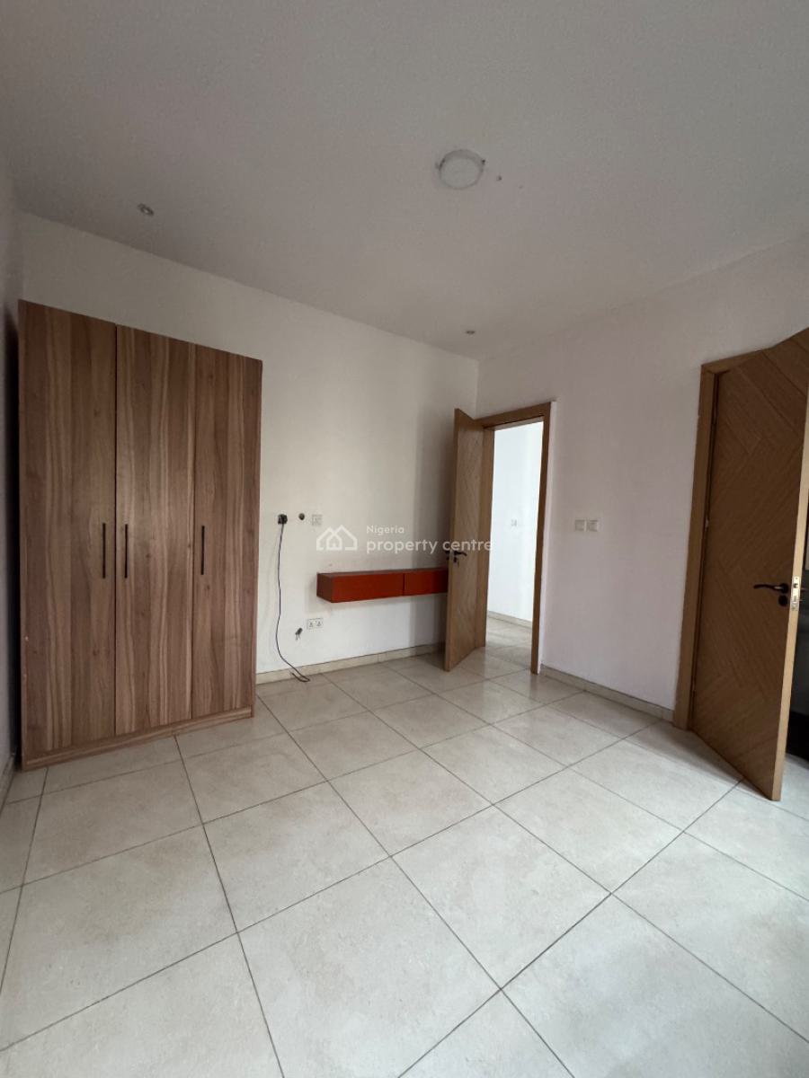 𝐌𝐀𝐈𝐍𝐓𝐀𝐈𝐍𝐄𝐃 4 𝐁𝐄𝐃𝐑𝐎𝐎𝐌 𝐓𝐄𝐑𝐑𝐀𝐂𝐄 𝐃𝐔𝐏𝐋𝐄𝐗, Osapa, Lekki, Osapa, Lekki, Lagos, Terraced Duplex for Rent