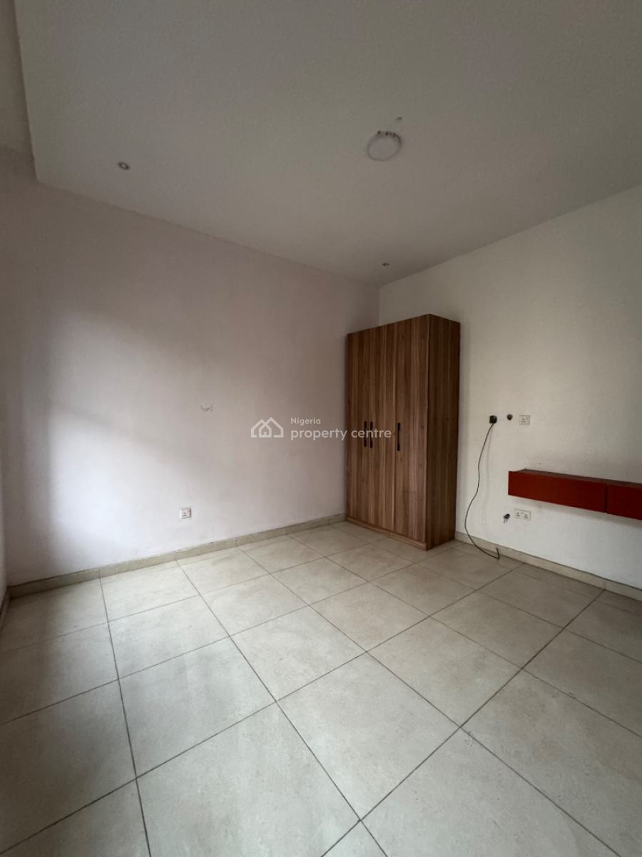 𝐌𝐀𝐈𝐍𝐓𝐀𝐈𝐍𝐄𝐃 4 𝐁𝐄𝐃𝐑𝐎𝐎𝐌 𝐓𝐄𝐑𝐑𝐀𝐂𝐄 𝐃𝐔𝐏𝐋𝐄𝐗, Osapa, Lekki, Osapa, Lekki, Lagos, Terraced Duplex for Rent