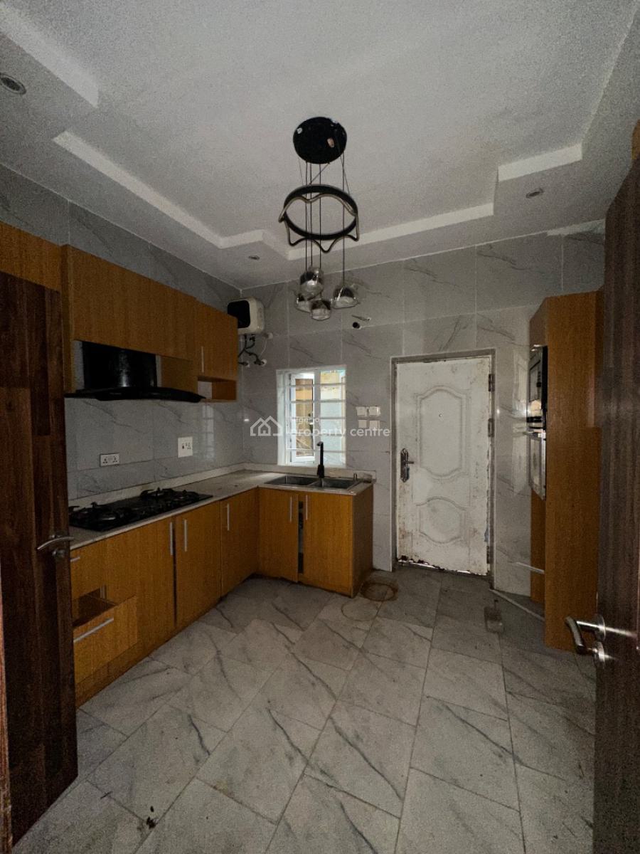 𝐌𝐀𝐈𝐍𝐓𝐀𝐈𝐍𝐄𝐃 5 𝐁𝐄𝐃𝐑𝐎𝐎𝐌 𝐒𝐄𝐌𝐈 𝐃𝐄𝐓𝐀𝐂𝐇𝐄𝐃 𝐃𝐔𝐏, Osapa, Lekki, Osapa, Lekki, Lagos, Semi-detached Duplex for Rent