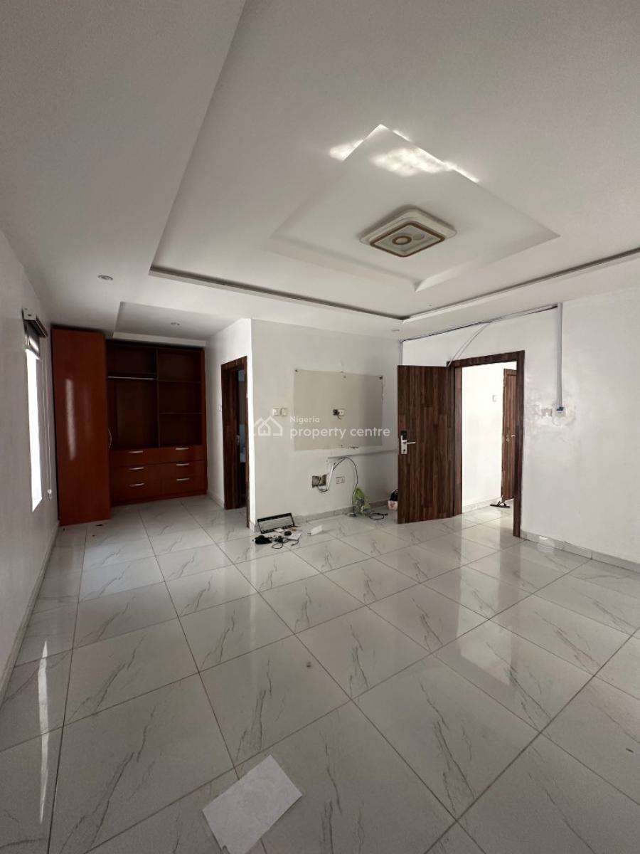 𝐌𝐀𝐈𝐍𝐓𝐀𝐈𝐍𝐄𝐃 5 𝐁𝐄𝐃𝐑𝐎𝐎𝐌 𝐒𝐄𝐌𝐈 𝐃𝐄𝐓𝐀𝐂𝐇𝐄𝐃 𝐃𝐔𝐏, Osapa, Lekki, Osapa, Lekki, Lagos, Semi-detached Duplex for Rent