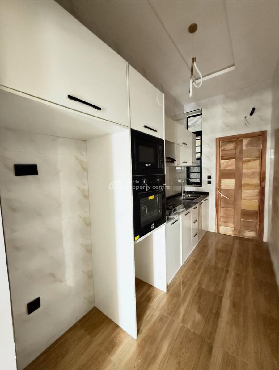 Spacious 4 Bedroom Terrace Duplex, Chevron, Lekki, Lagos, Terraced Duplex for Sale