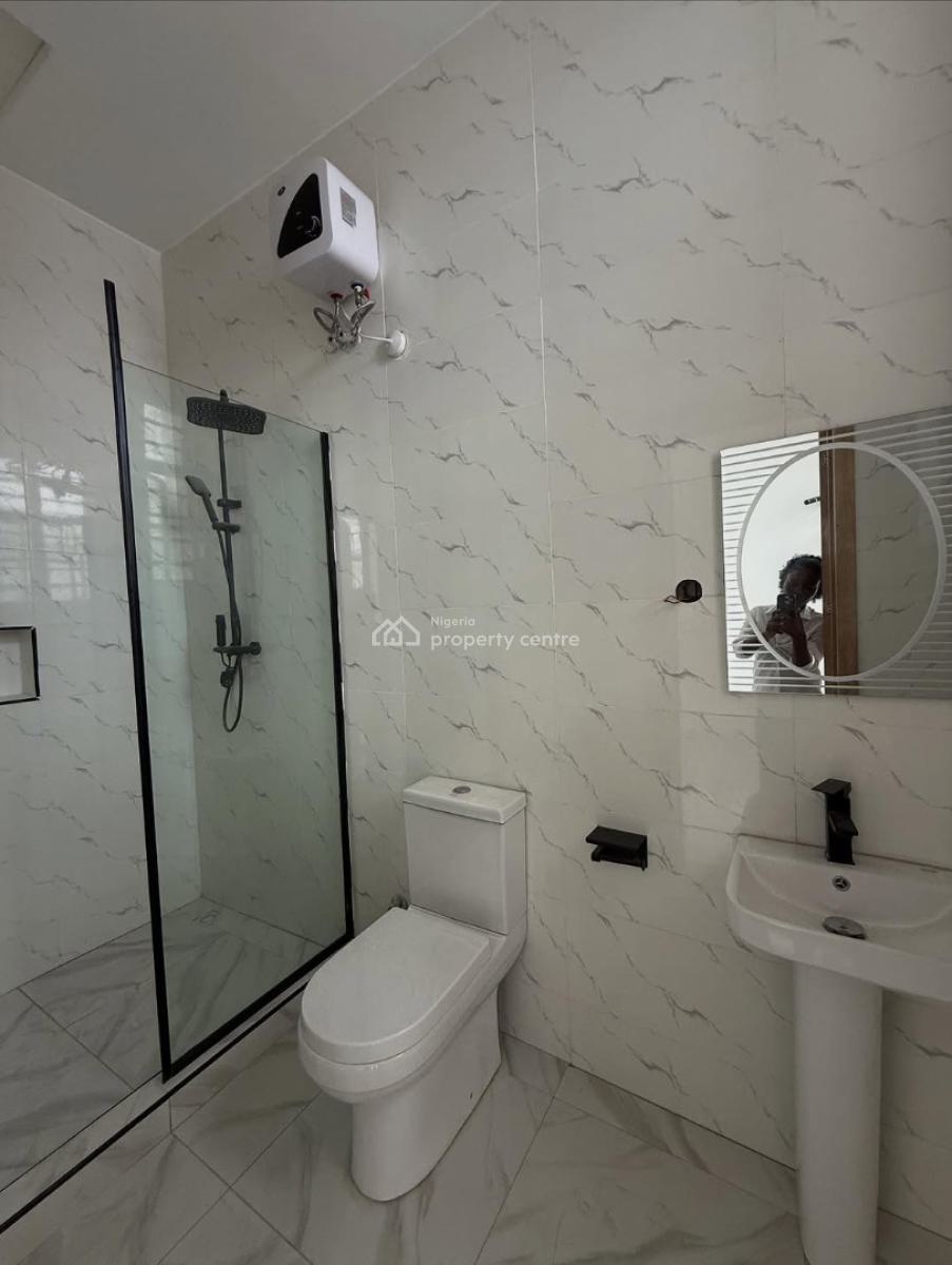 Spacious 4 Bedroom Terrace Duplex, Chevron, Lekki, Lagos, Terraced Duplex for Sale