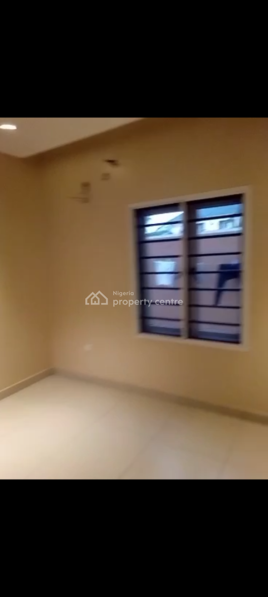 Standard and Spacious 3bedroom Flat, Close to Ocean Palm, Sangotedo, Ajah, Lagos, Flat / Apartment for Rent