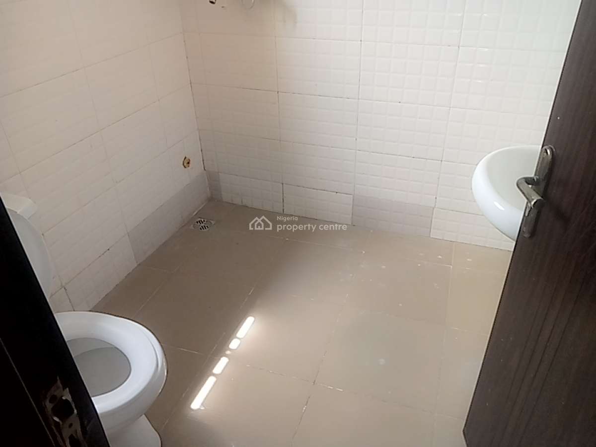 a Neatly and Massively Built 3 Bedroom Flat, Osapa, Lekki, Lagos, Flat / Apartment for Rent