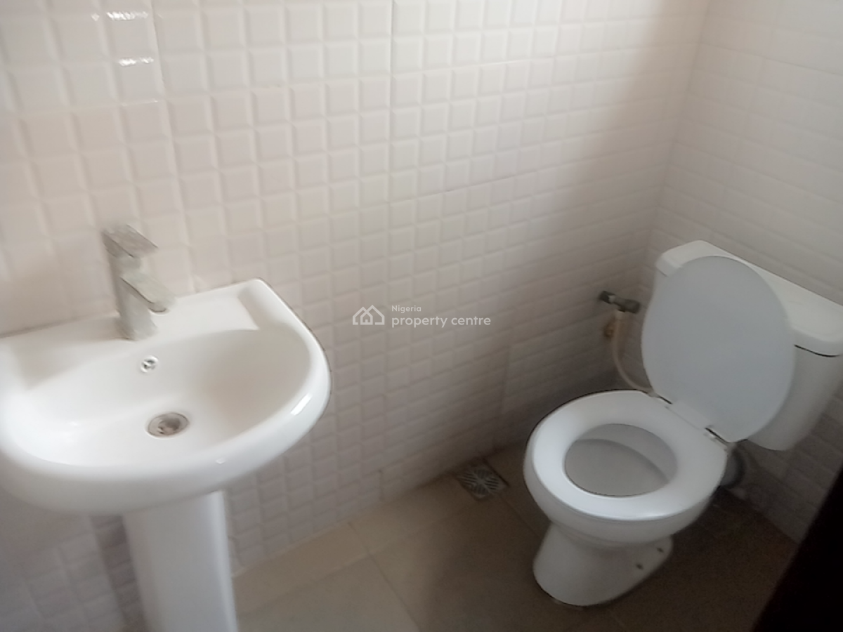 a Neatly and Massively Built 3 Bedroom Flat, Osapa, Lekki, Lagos, Flat / Apartment for Rent