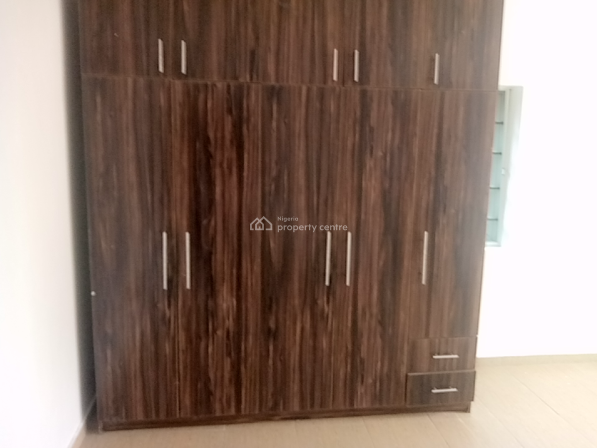 a Neatly and Massively Built 3 Bedroom Flat, Osapa, Lekki, Lagos, Flat / Apartment for Rent