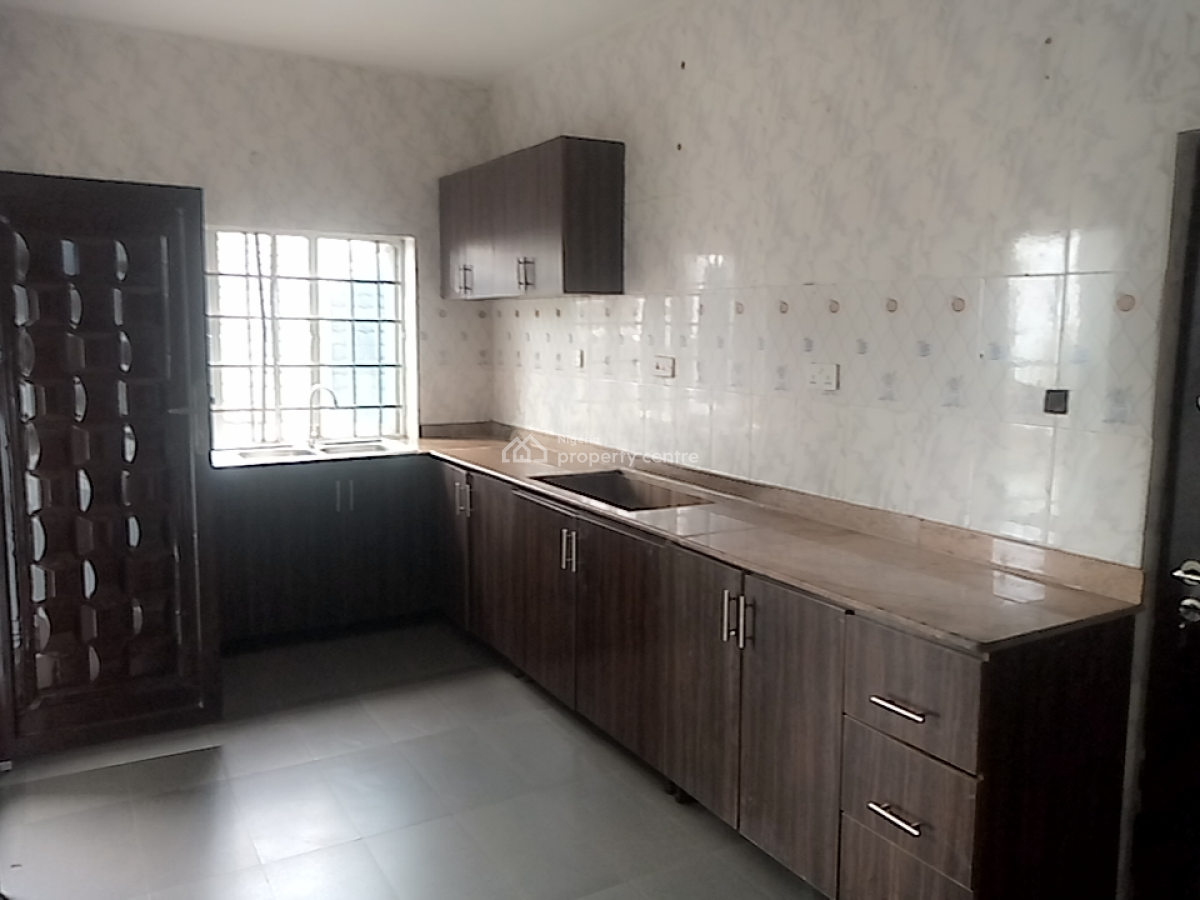 a Neatly and Massively Built 3 Bedroom Flat, Osapa, Lekki, Lagos, Flat / Apartment for Rent