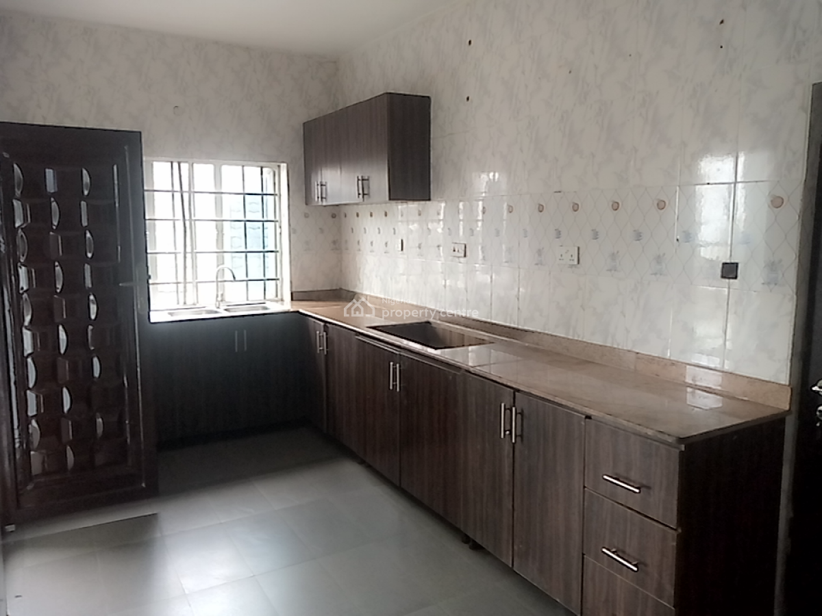 a Neatly and Massively Built 3 Bedroom Flat, Osapa, Lekki, Lagos, Flat / Apartment for Rent