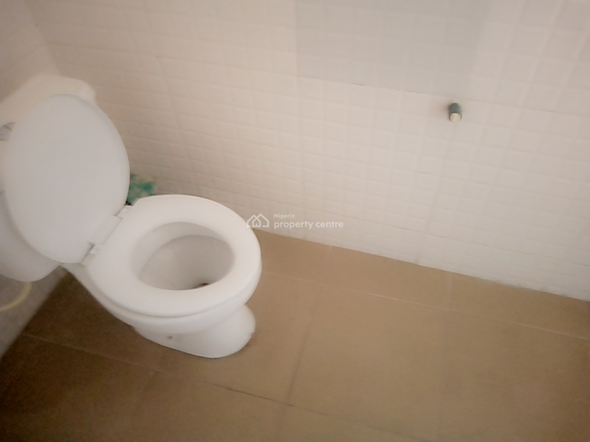 a Neatly and Massively Built 3 Bedroom Flat, Osapa, Lekki, Lagos, Flat / Apartment for Rent