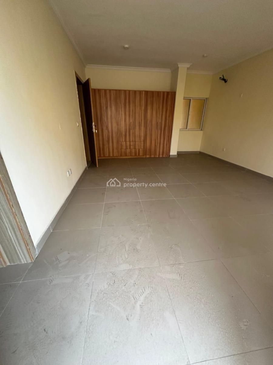 Spacious Master Bedroom, Orchid Road Before Roundabout, Lekki, Lagos, Flat / Apartment for Rent