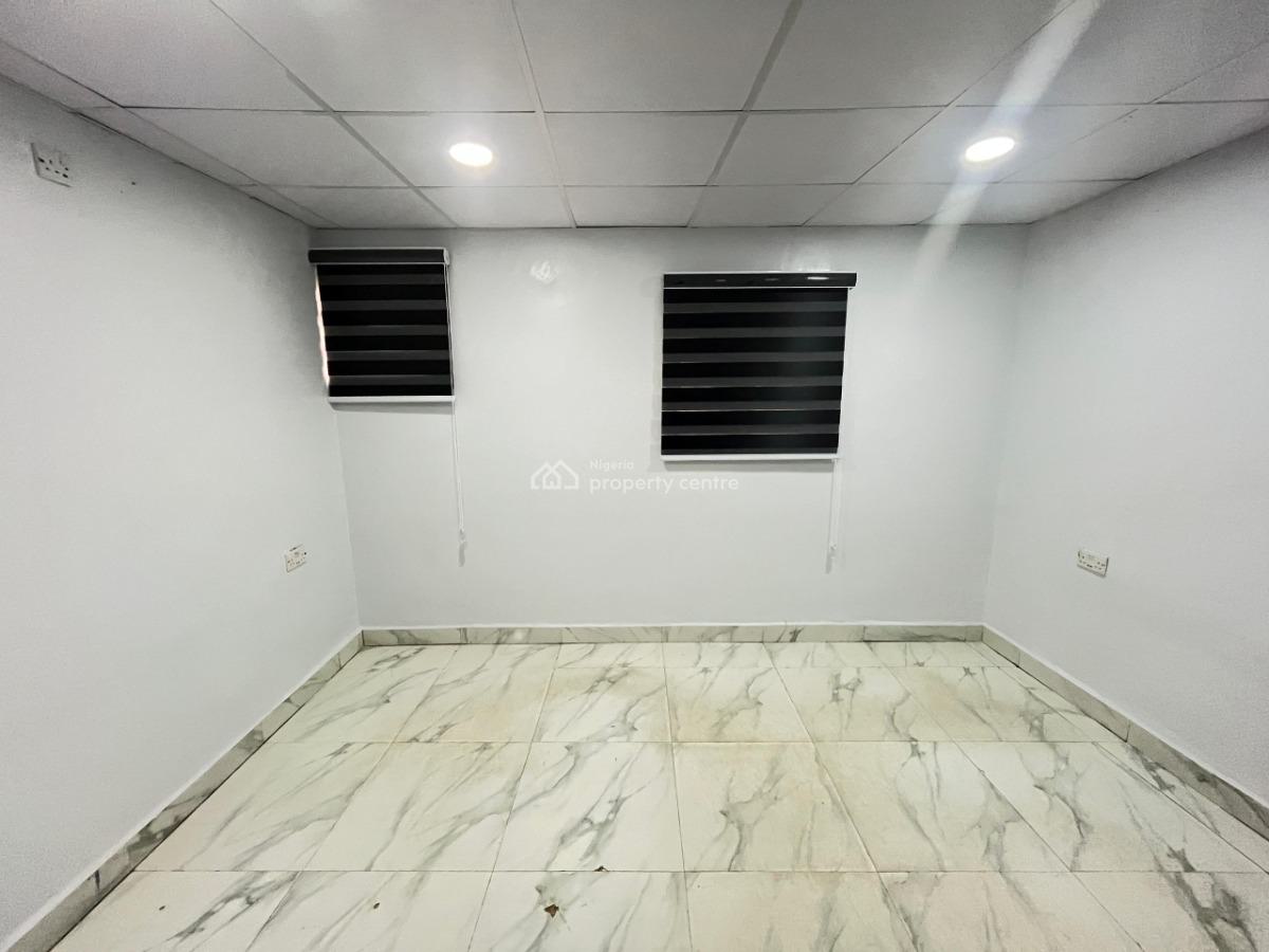 Fully Furnished Work Station, House 54,21 Road Off 2nd Avenue Gwarinpa, Gwarinpa, Abuja, Office Space Short Let