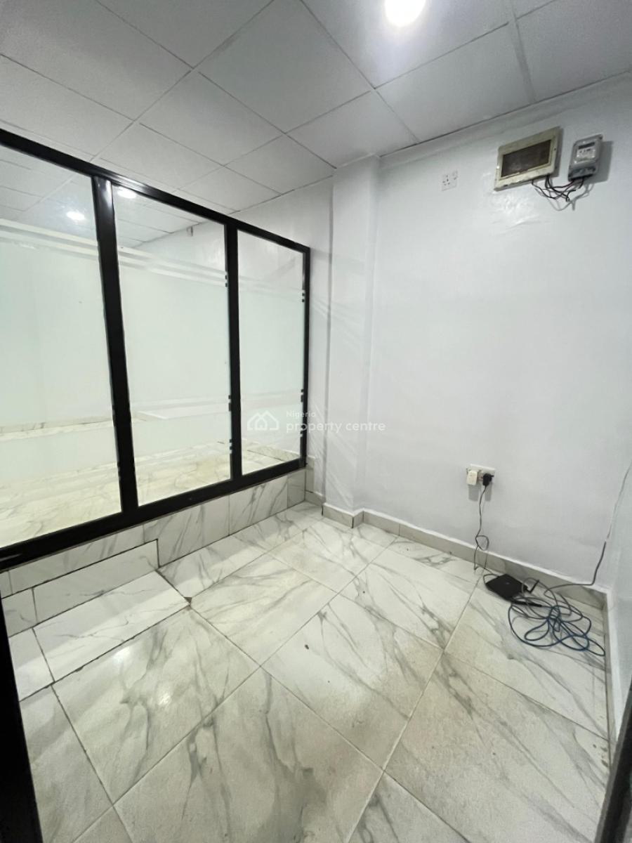 Fully Furnished Work Station, House 54,21 Road Off 2nd Avenue Gwarinpa, Gwarinpa, Abuja, Office Space Short Let