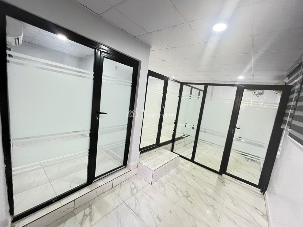 Fully Furnished Work Station, House 54,21 Road Off 2nd Avenue Gwarinpa, Gwarinpa, Abuja, Office Space Short Let