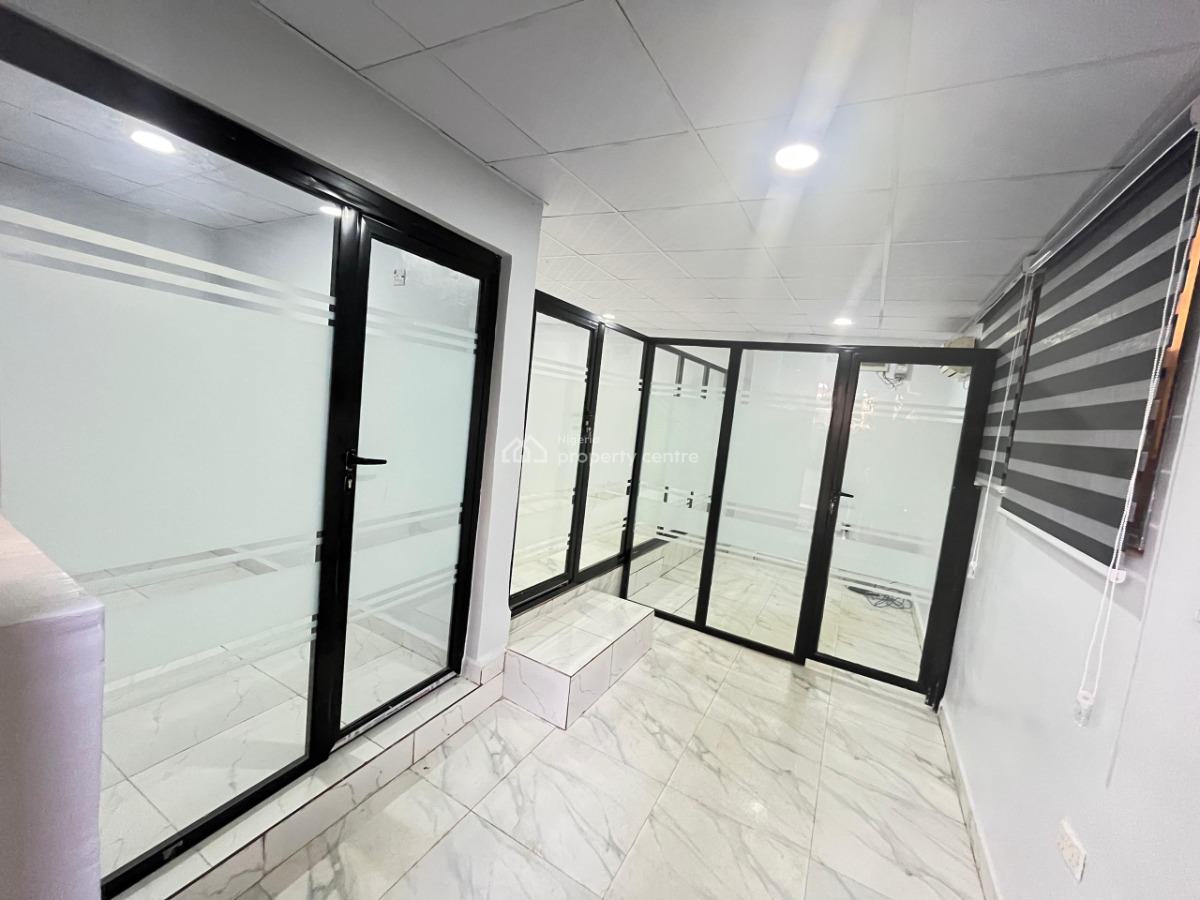 Fully Furnished Work Station, House 54,21 Road Off 2nd Avenue Gwarinpa, Gwarinpa, Abuja, Office Space Short Let