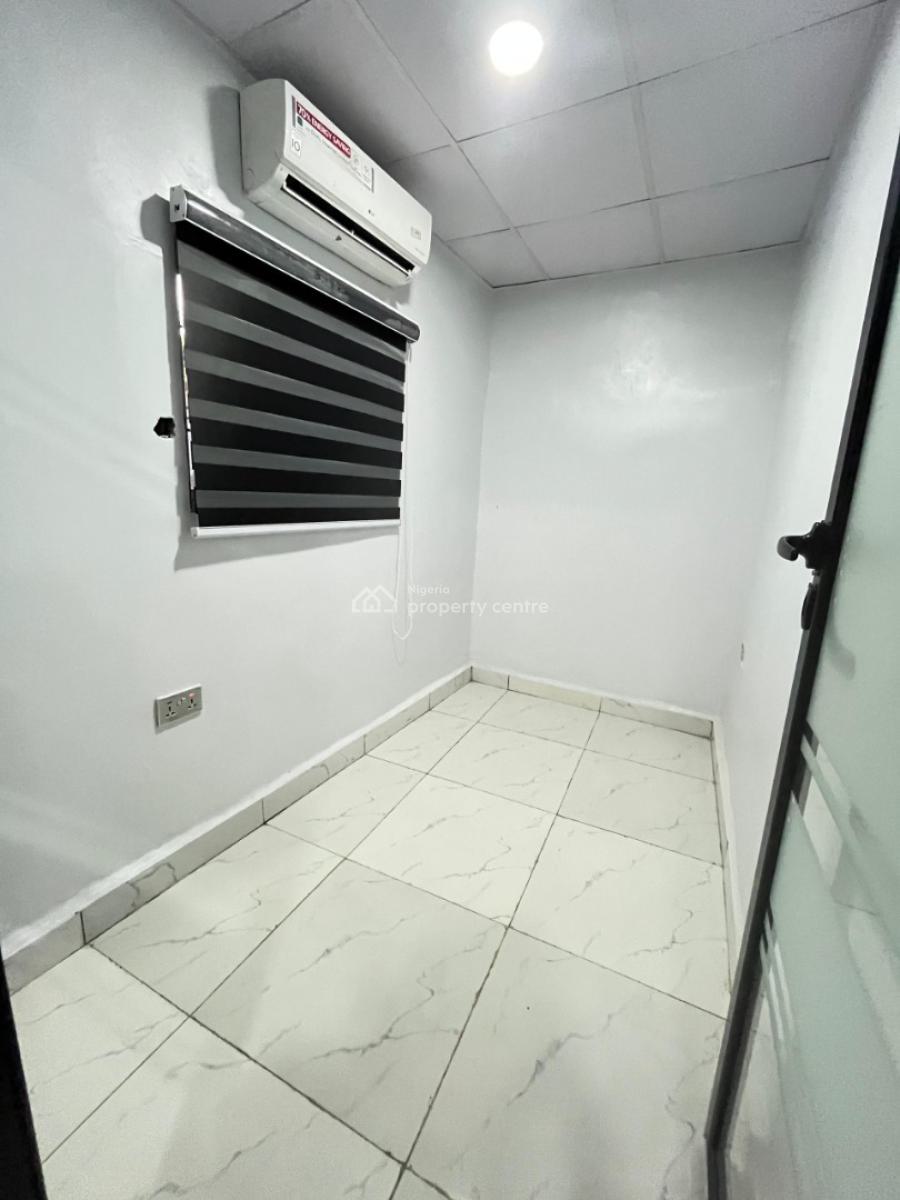 Fully Furnished Work Station, House 54,21 Road Off 2nd Avenue Gwarinpa, Gwarinpa, Abuja, Office Space Short Let