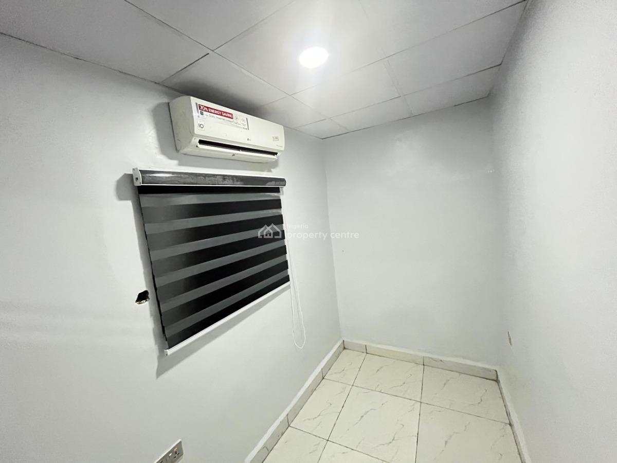 Fully Furnished Work Station, House 54,21 Road Off 2nd Avenue Gwarinpa, Gwarinpa, Abuja, Office Space Short Let