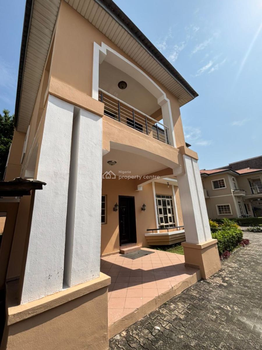 Well-maintained 4-bedroom Duplex with a Massive Compound, Lekki Phase 1, Lekki, Lagos, House for Rent
