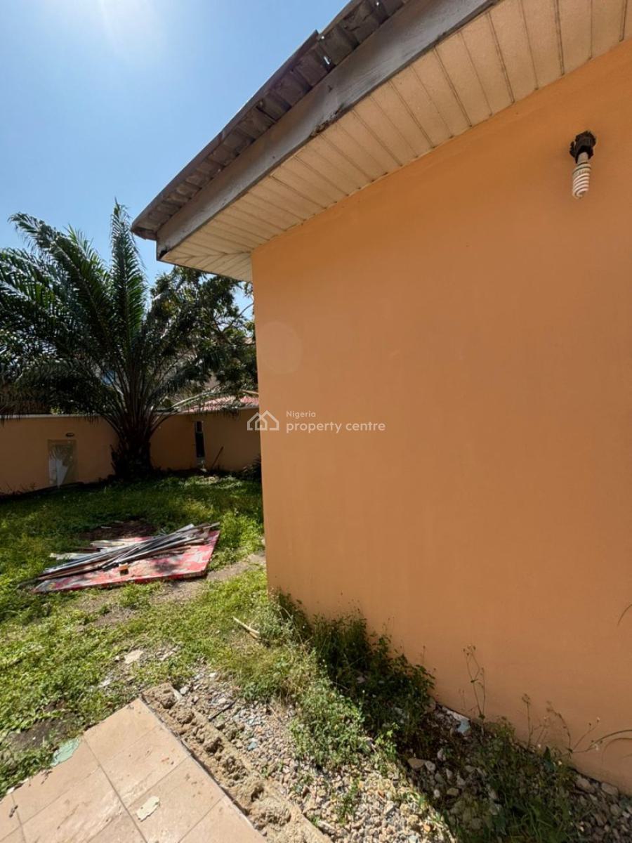 Well-maintained 4-bedroom Duplex with a Massive Compound, Lekki Phase 1, Lekki, Lagos, House for Rent