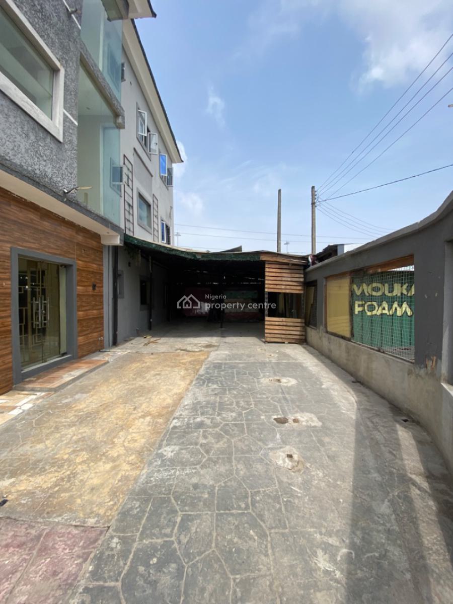 Commercial 3 Units of 3 Bedrooms Apartments on The Expressway, Lekki Conservation Road /express Way Major Road, Lekki Phase 2, Lekki, Lagos, Plaza / Complex / Mall for Rent